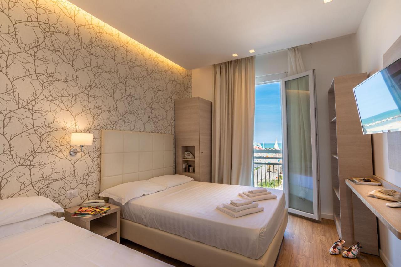 Feel Good Hotel Римини Екстериор снимка