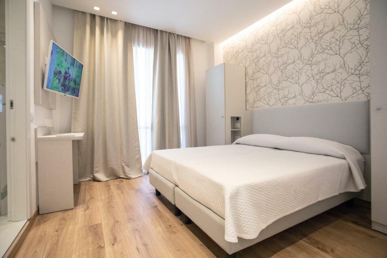 Feel Good Hotel Римини Екстериор снимка